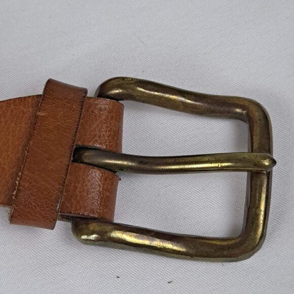 Medium Brown Leather Belt with Brass Toned Hardware - Picture 2 of 8